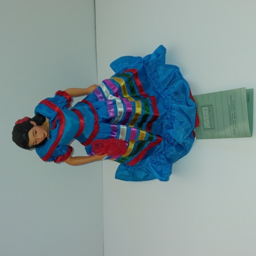 New Vintage 1990 Avon International Collection Porcelain Doll Lupita from Mexico